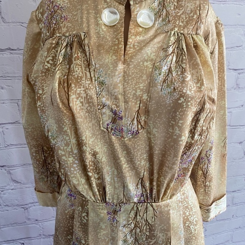 Sold - Picture 2 of 5